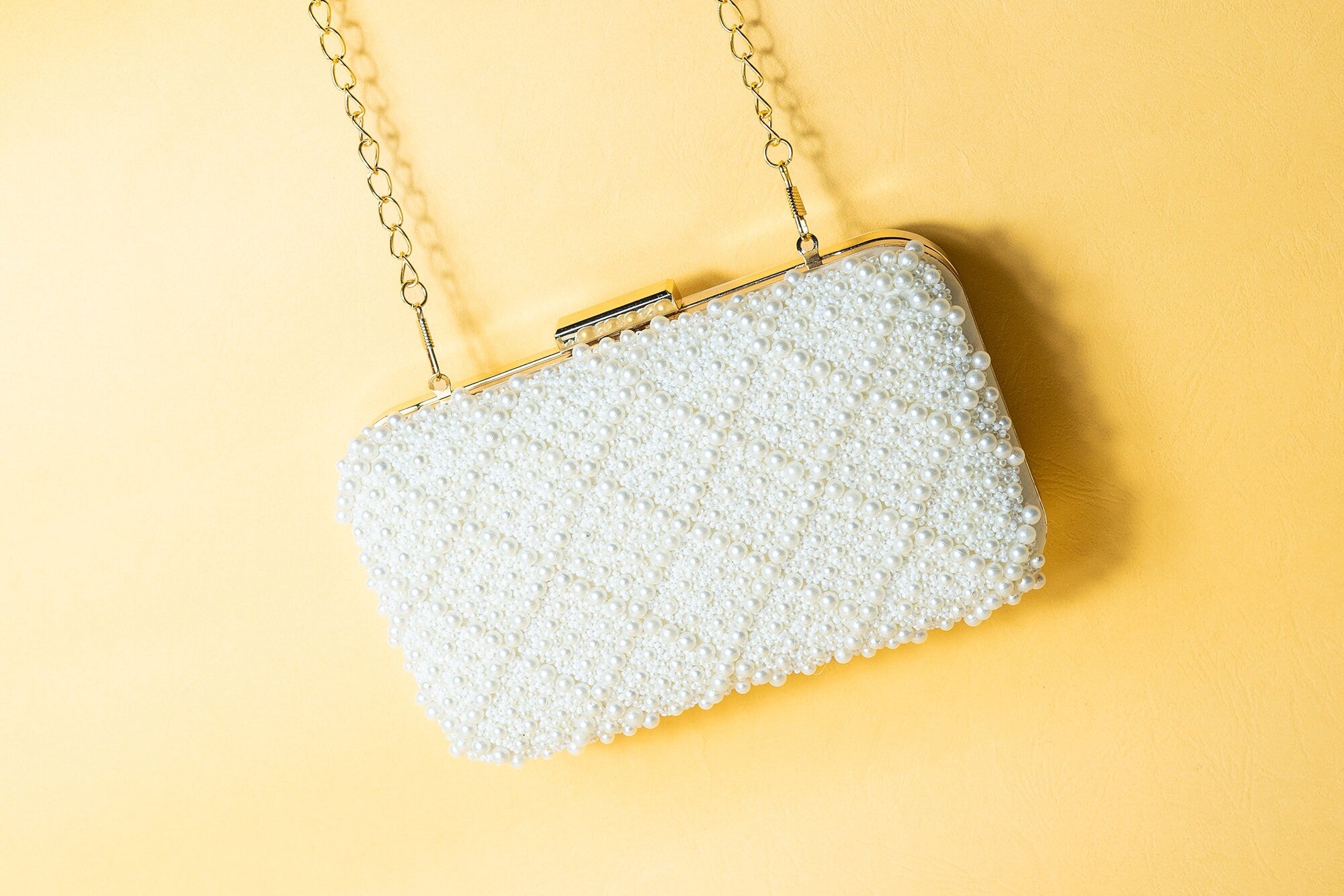 White pearl bead hand made bead embroidery clutch bag detachable sling