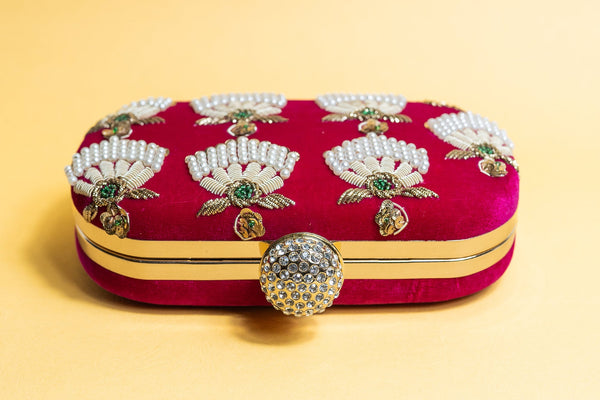 Wine red bead embroidery clutch bag with detachable sling image 3