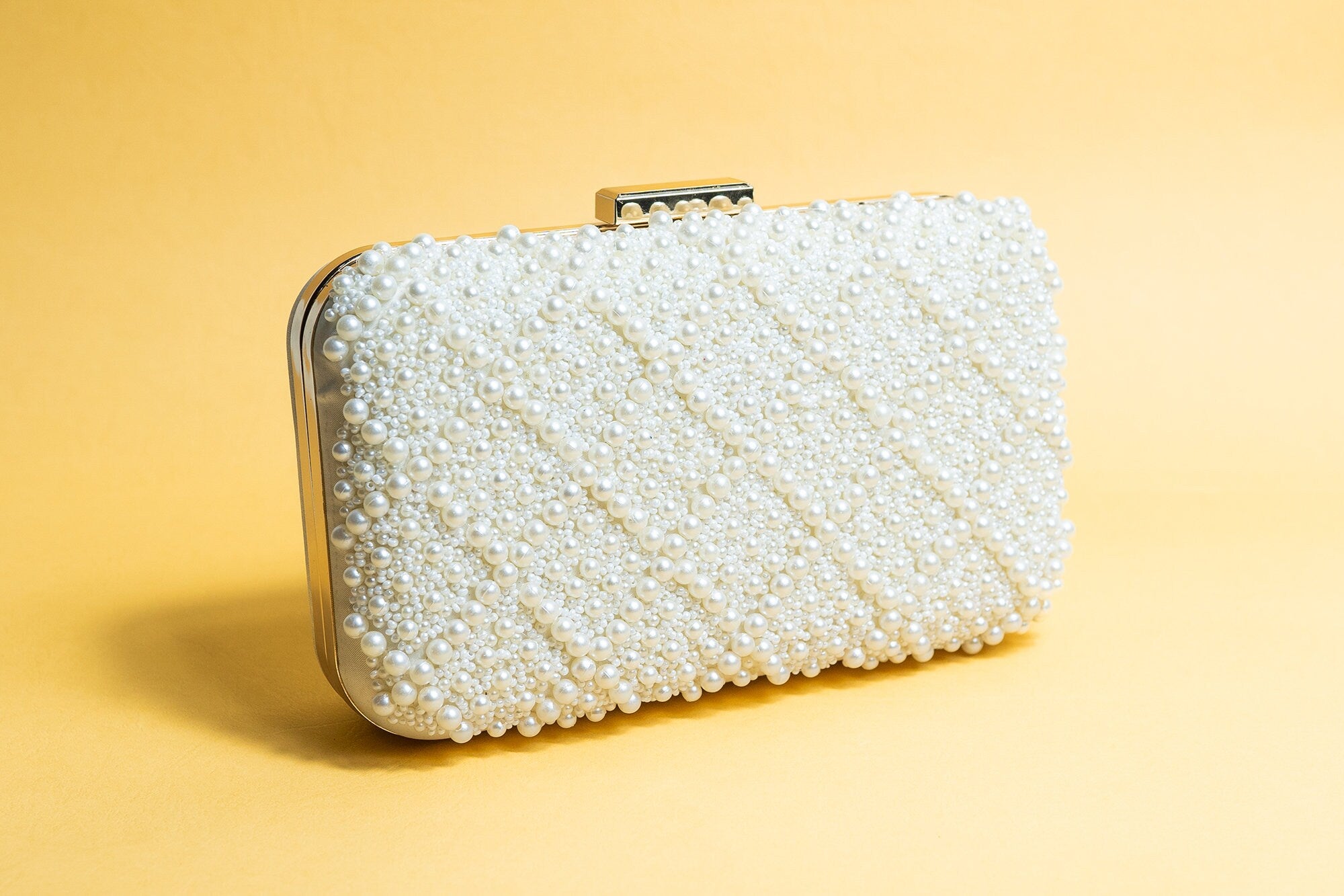 White pearl bead hand made bead embroidery clutch bag detachable sling