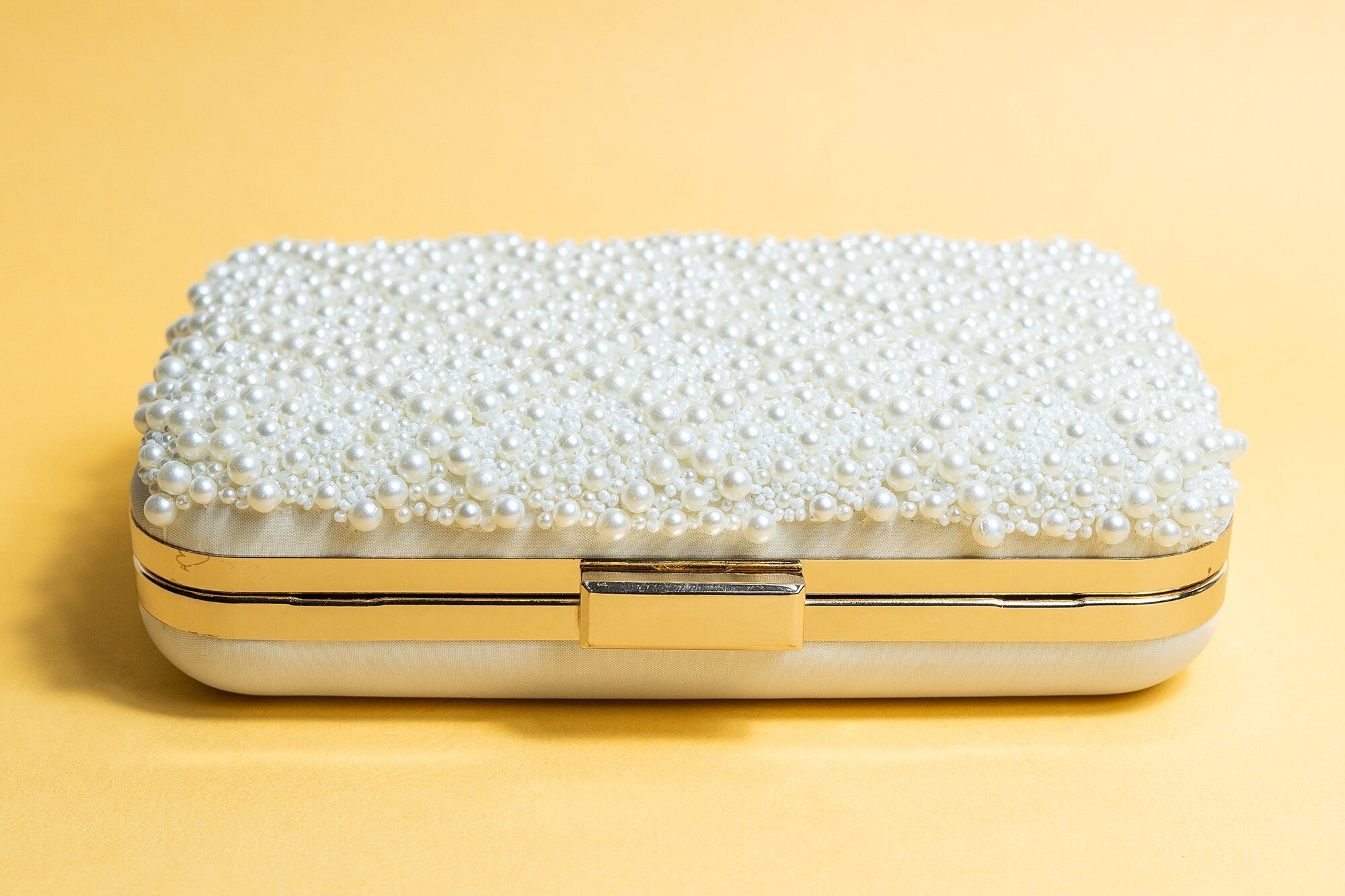 White pearl bead hand made bead embroidery clutch bag detachable sling