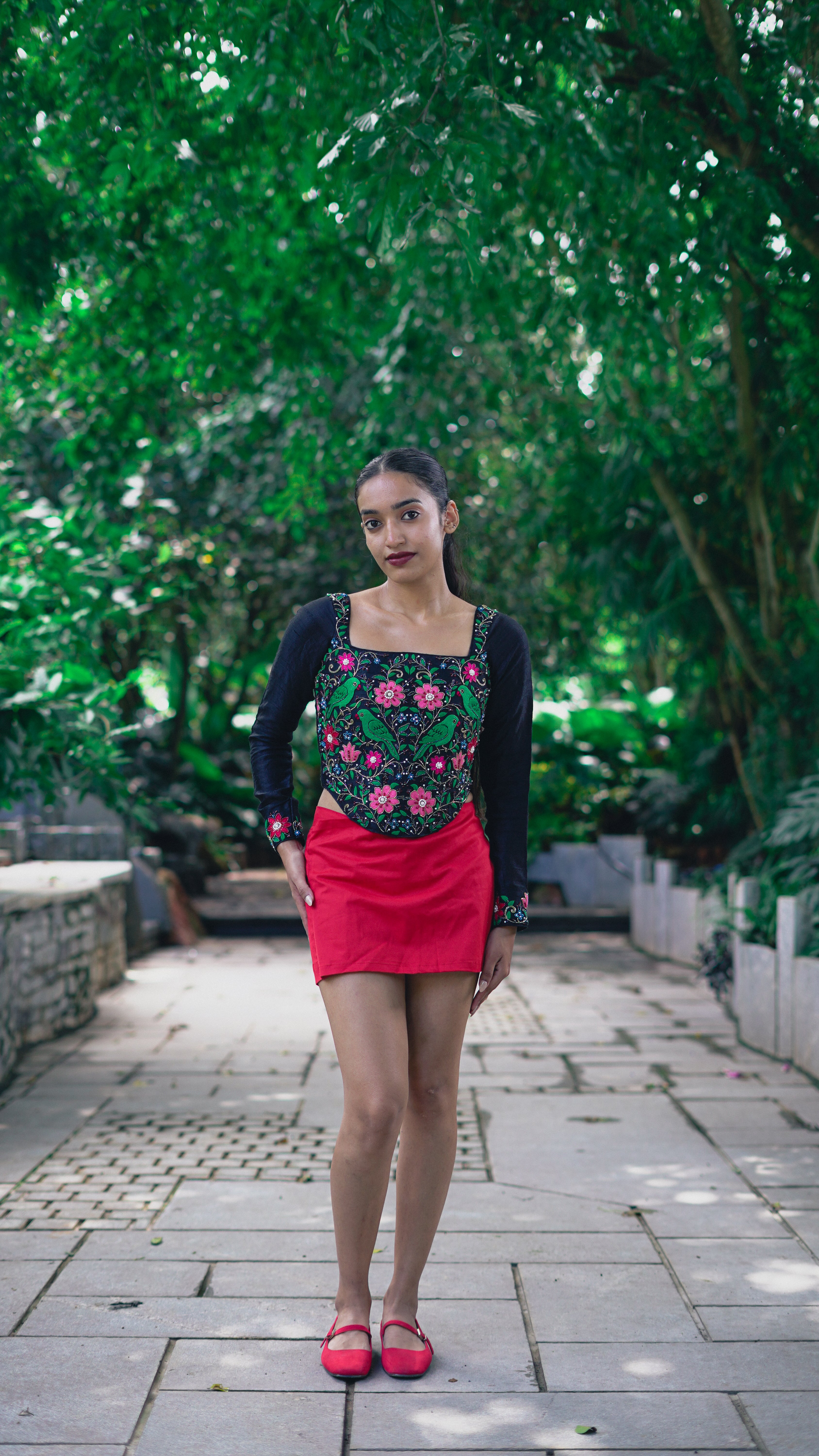 SHUKA (BLACK)
