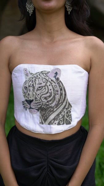 WHITE TIGER image 3